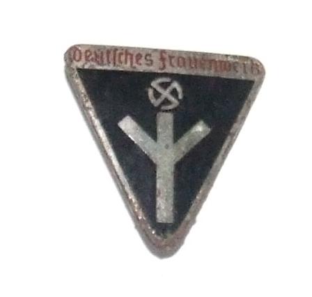 Frauenschaft Badge - Type 2