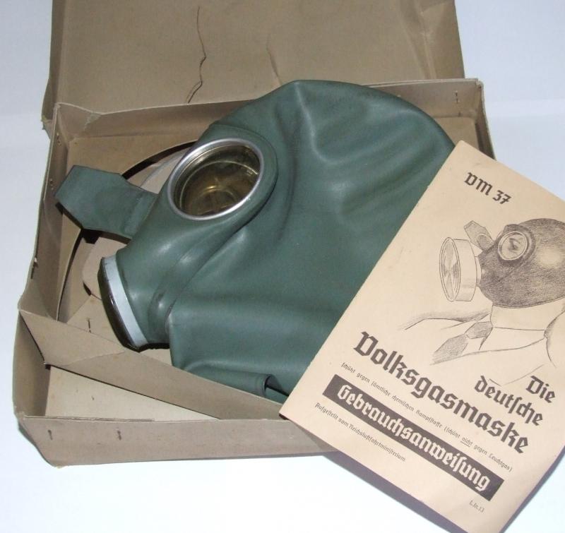 German VM37 Luftschutz Gas Mask - Complete
